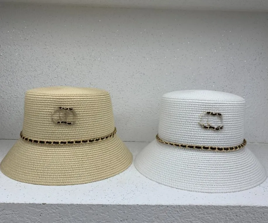 麦わら帽子の女性の春と夏パールフラットトップハットデイシステム大きなイーブサンスクリーンビーチの帽子が小さな顔を見せます