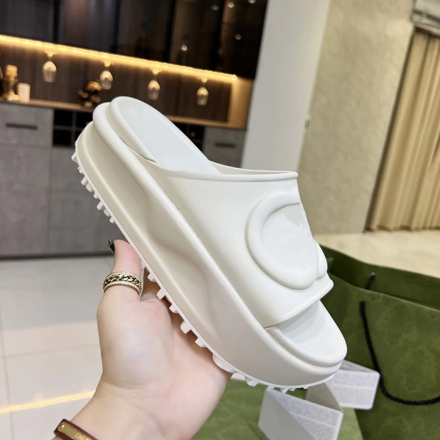 Designer Women's Slippers Sandals SlippersSummer New Product Thick Sole Elevated Sandals Jelly Color Slippers Fashion Shoes Women's 45