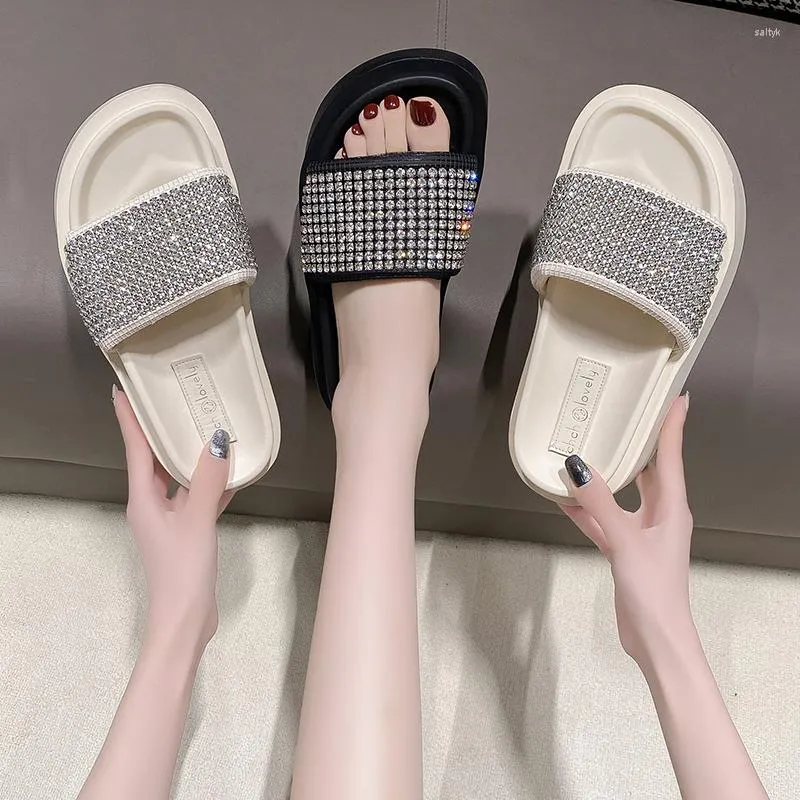 슬리퍼 2023 아파트 플랫폼 고급 크리스탈 슬라이드 여성 열린 발가락 다이아몬드 5 cm 더블 밑창 플립 플롭 뮬 디자인 신발