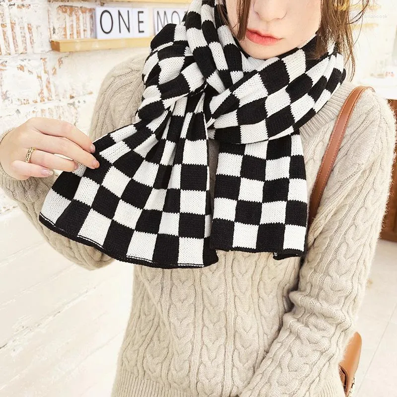 MININAI Fashion Argyle Pattern Scarves for Women Fall Winter