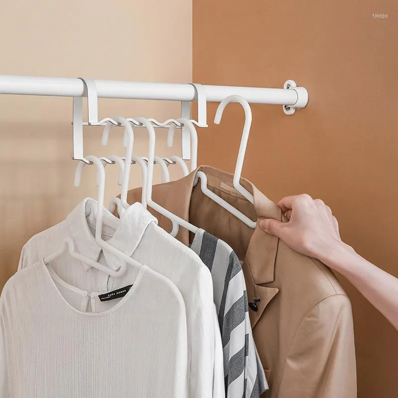 Low clothes rack 2025