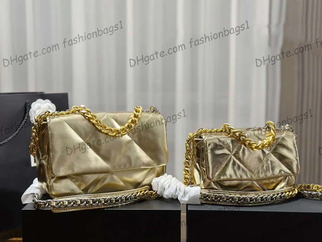19 Series Classic Quilted Lambskin Totes Gold Chain Luxury Handbags for Women 13 Colors 2 Sizes