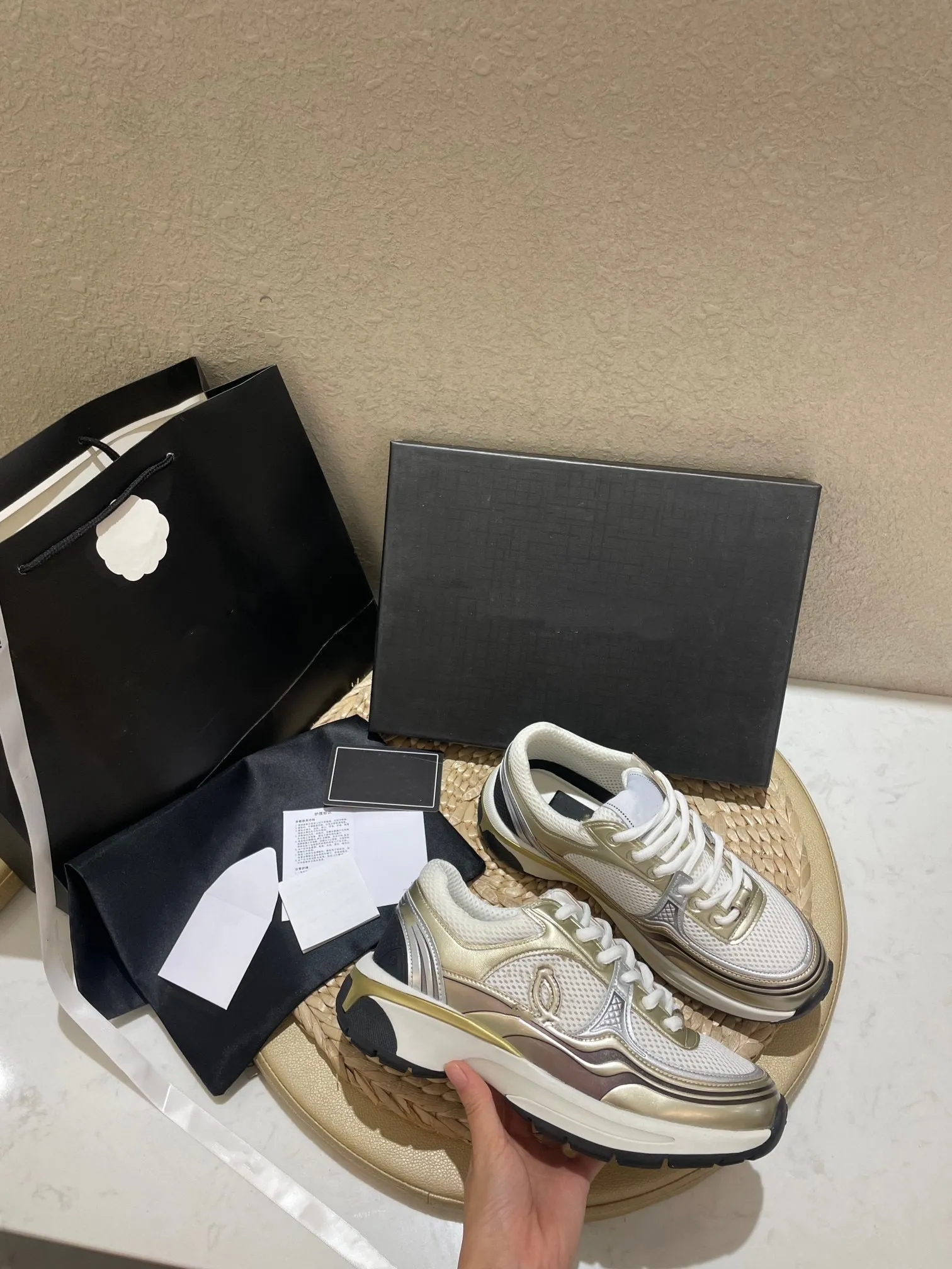Metallic designer shoes outlet