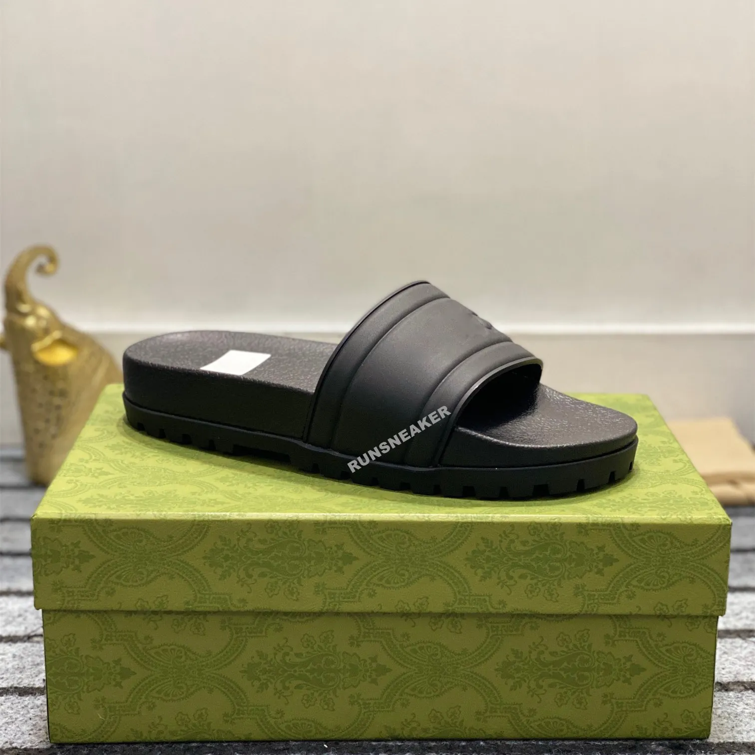 Vapormax slides for sale on sale