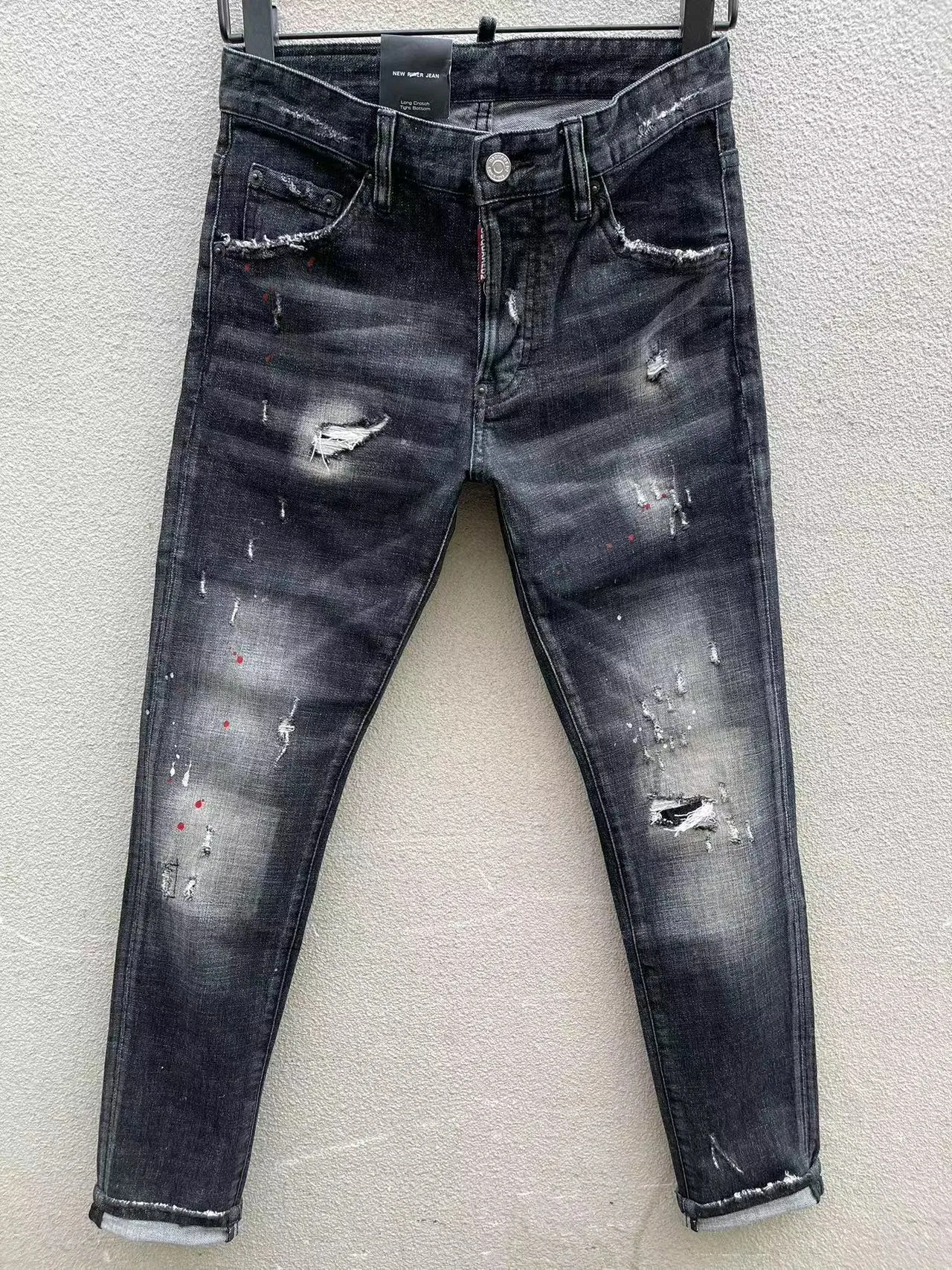 2023 D072COOLGUY MAN Jeans Microelástica apresenta uma decoração de bordado com zíper de alta qualidade Tag de couro pequeno tag de couro