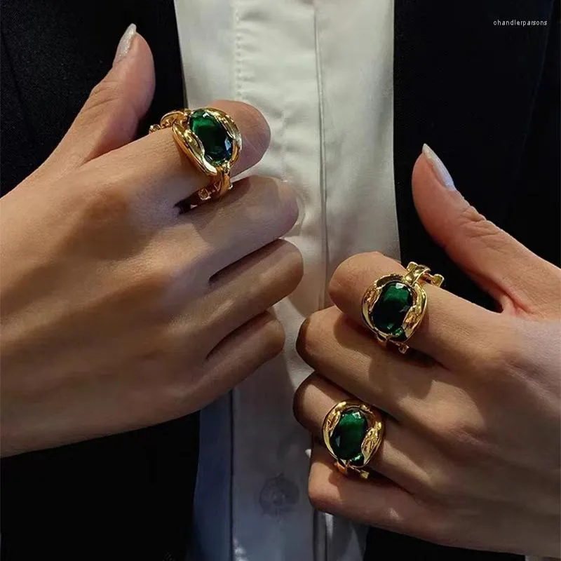 حلقات الكتلة 14K ذهبية خمر مختبر Emerald Ring 925 Sterling Silver Party Band for Women Bridal Promish Hiffer