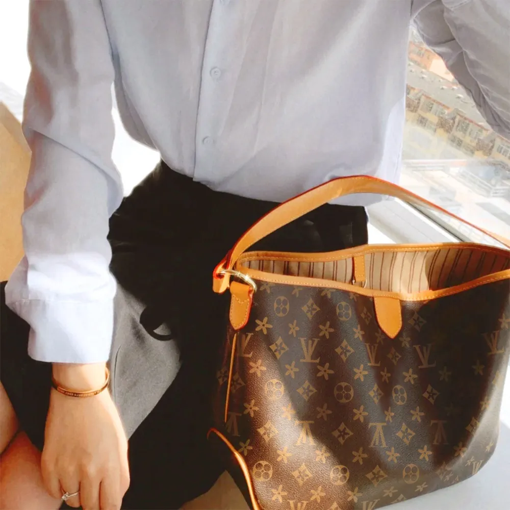 本物の革の女性のluxurysデザイナーバッグクロスボディ高品質のハンドバッグレディース財布肩のショッピングトートバッグ財布バッグウォレット