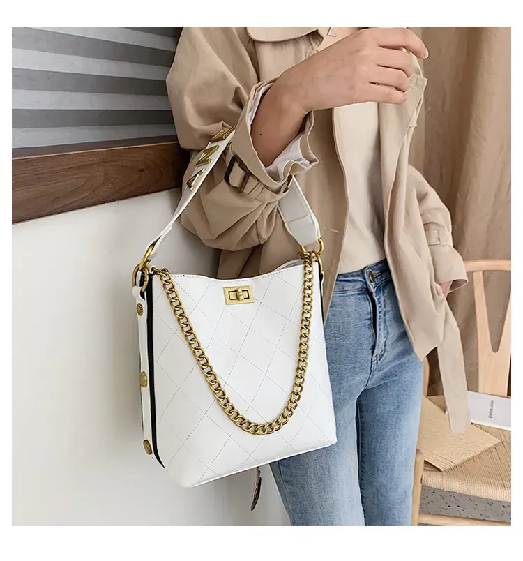 Chanel hippie shoulder bucket bag best sale