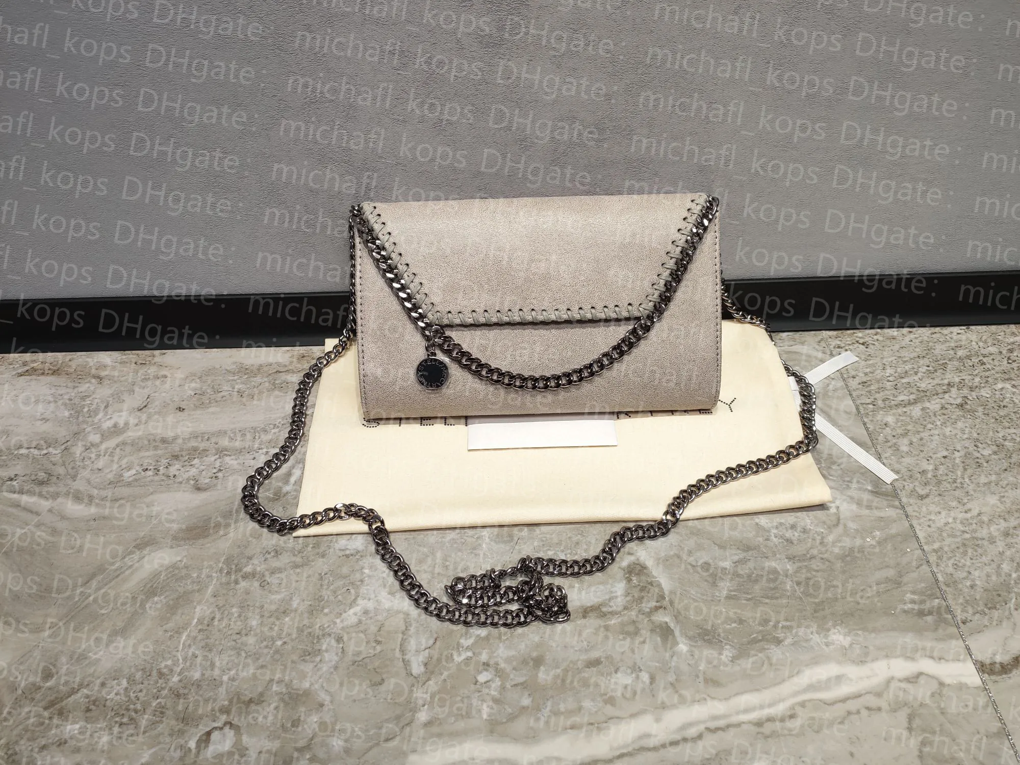 Stella Mccartney Shoulder 10A Bag Women s 2023 Chain Classic Flip Bag Magnetic Snap Open Circular Emblem Designer Bag ID michafl kops