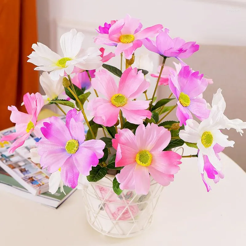Fleurs décoratives 6 têtes marguerite artificielle automne petite soie thé blanc faux mariage pour la maison Table pièce maîtresse printemps Vase décor