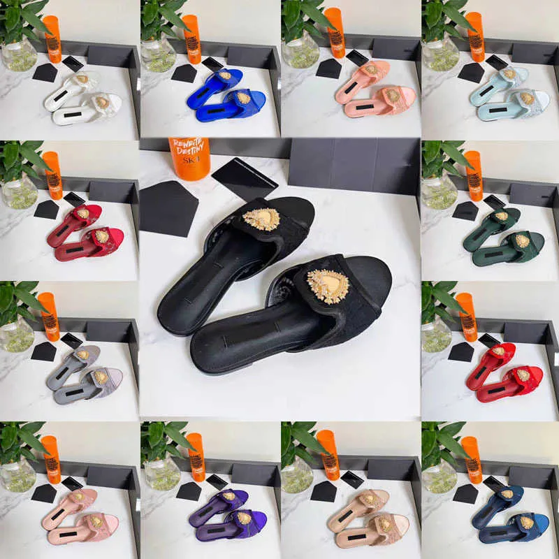 Sell Sandals Summer Lace Flat Shoes Heart-shaped Decoration Flip Flops Women Wear Mesh Outside Breathable Love Button Sandals Women Large Flat Heels 230209