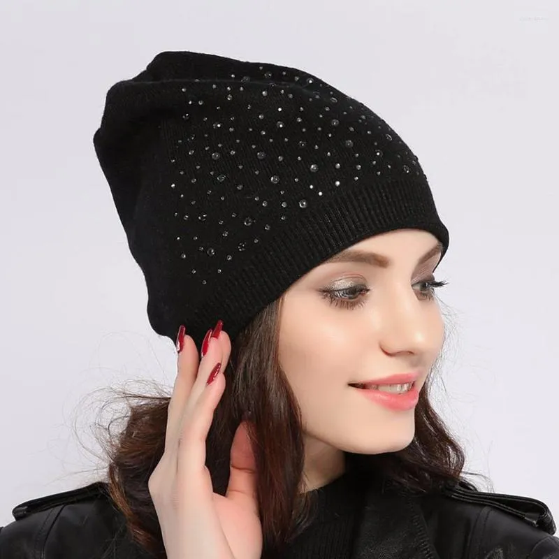 ベレットジーブロ女性ファッションカシミアソフトビーニーラインストーン帽子帽子女性本物のウールニットストライプブラックスカリーキャップボンネット