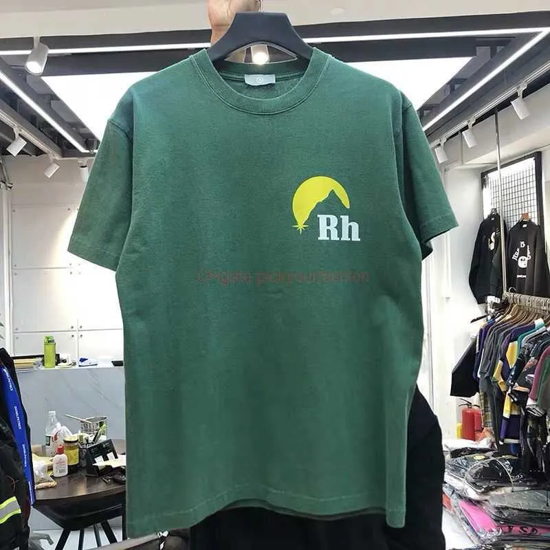 Disenador De Ropa De Moda Camisetas Camiseta 2020 Verano Nuevo Rhude Alfabeto Impreso Usado Suelto Casual Hombres Mujeres Manga Corta Calle Moda Camiseta Pareja Algodon 2025 De 24 08 DHgate
