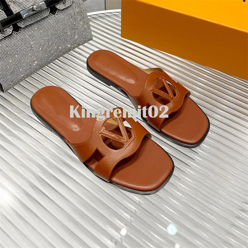 Designersandaler Isola Platt Sandal Kvinnor Tofflor Metall Textur Får Läder Tofflor Utomhus Strandrutschbanor