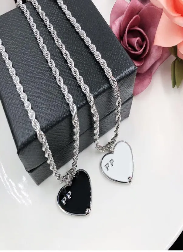 Fashion HeartShaped Necklace Designer Couples Pendant Necklaces Personality Letters Design 2 Colors6495632