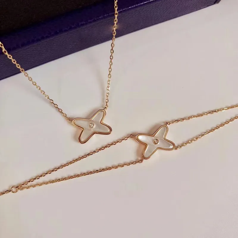 18K Gold Fork Cross Designer Charm Armband för kvinnor Fashion Luxury Brand Mother of Pearl Ol Bangle Link Armelets Halsband örhängen Party Wedding Jewelry