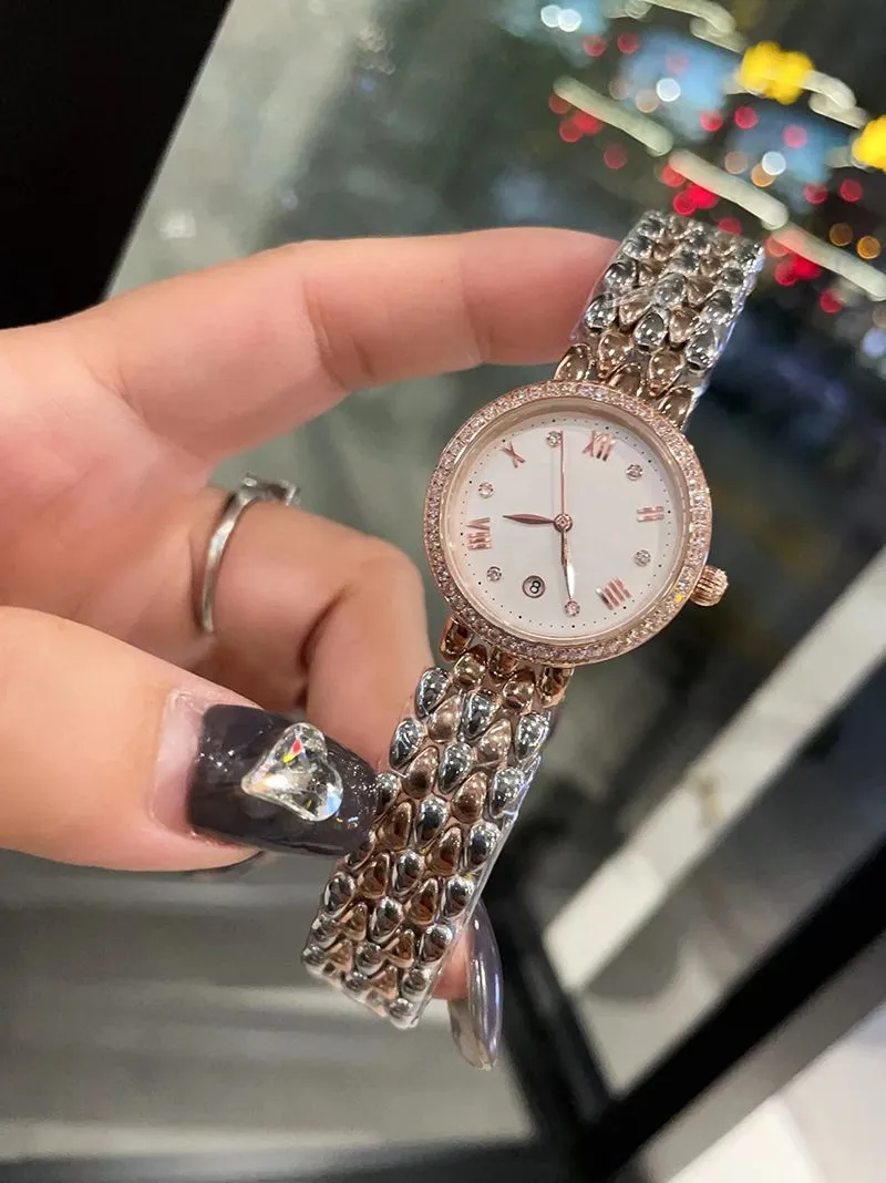 Orologio da donna alla moda con bracciale a cinque sezioni con chiusura a farfalla misura 28 mm movimento al quarzo importato