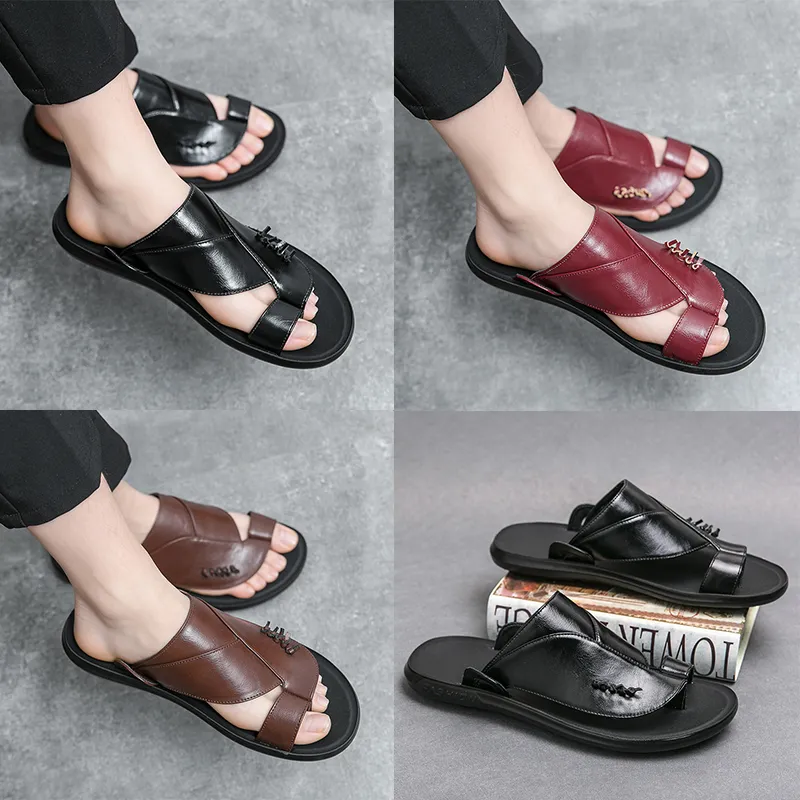 Pantofola di design di marca di lusso per sandali infradito da uomo Sandali Scarpe Pantofole estive Sandali da spiaggia per il tempo libero per hotel in vera pelle