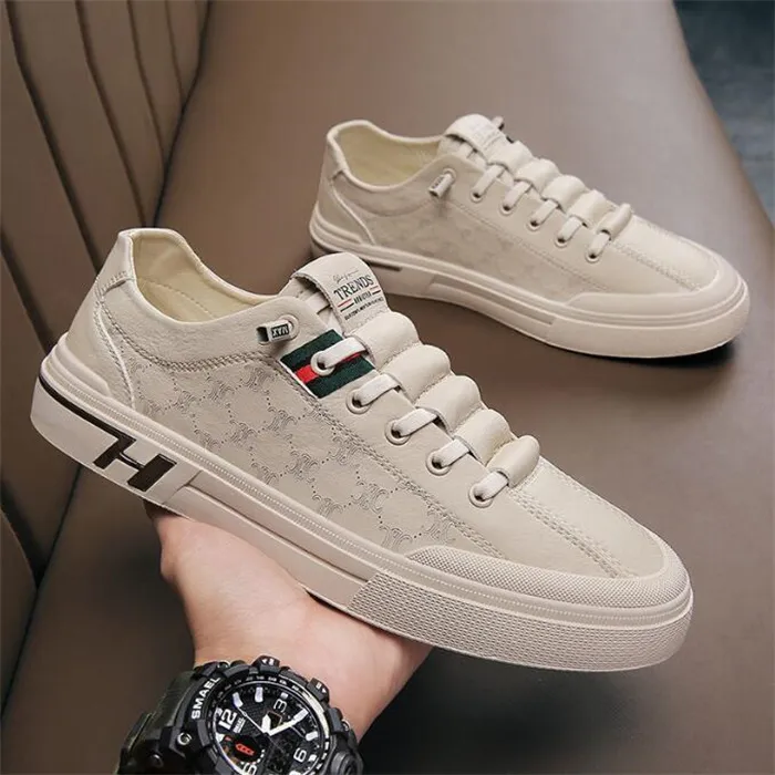 2023 nuovi uomini di marca di lusso scarpe in pelle pu bianca donna moda casual sport sneaker tenis studente calzature da esterno scarpe vulcanizzate