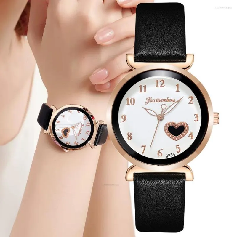Wristwatches Simple Fashion Brand Women Watches Heart Shape Digital Ladies Quartz Watch Black Leather Strap Clock Gift Girl's Wristwatch