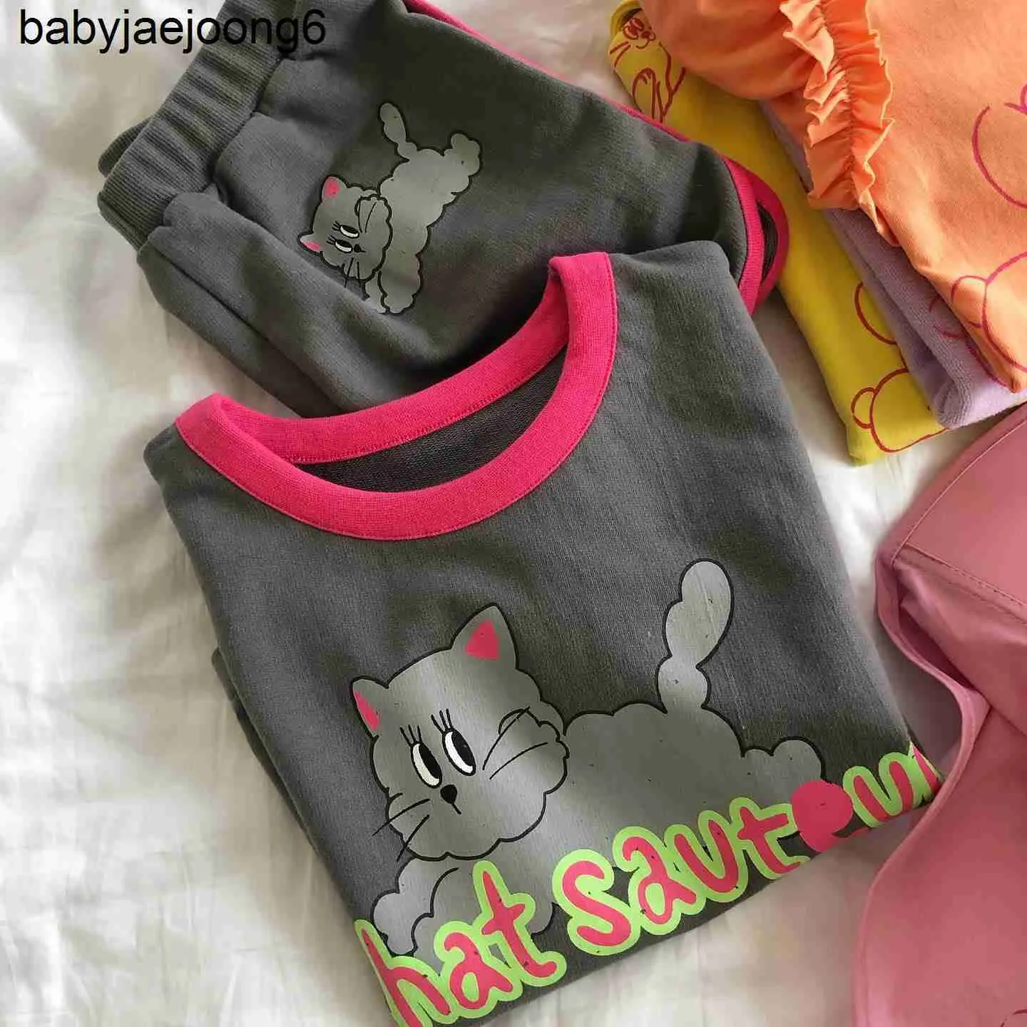 2023 verão coreia do sul ser novo manga curta dos desenhos animados kitty impressão camiseta pequeno conjunto infantil
