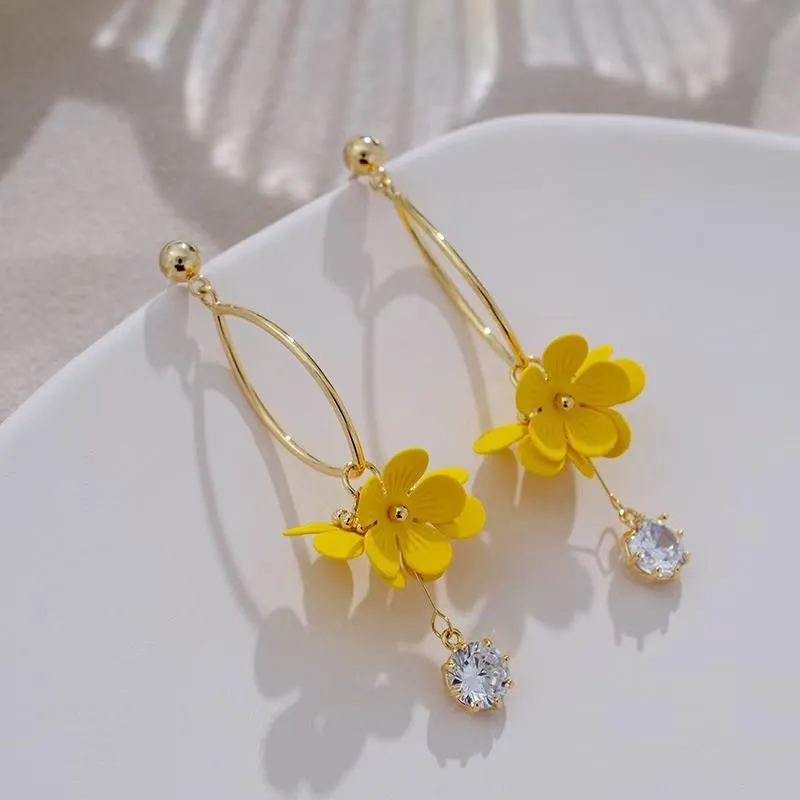 Boucles d'oreilles pendantes lustre à la mode mignon petite fleur jaune pour femmes fille mode bijoux couleur or cristal fête cadeaux