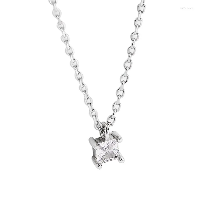 Chaînes S925 Sterling Silver Delicate Mini Square Drill Clavicule Chaîne Tempérament Bijoux Féminins