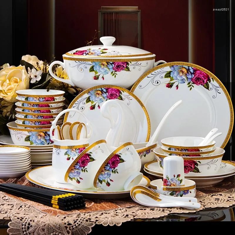 Dinnerware Sets Bone China Tableware Dish Conjunto Jingdezhen Cerâmica Estilo Europeu Phnom Penh Houseging Comer Bowl and Plate