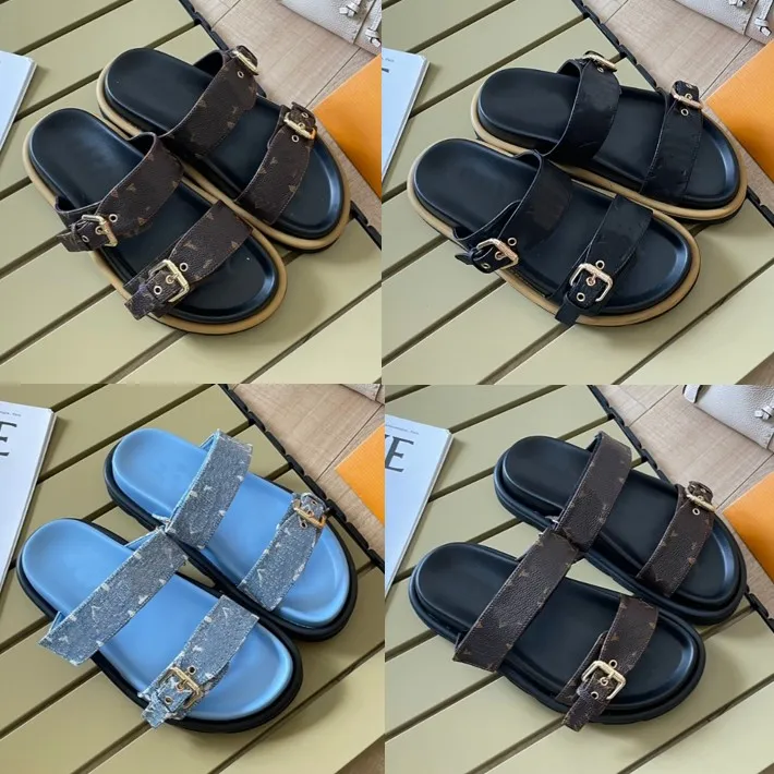 Designer-Hausschuhe aus Leder für Damen, flache Pantoletten, coole, mühelos stilvolle Slides, 2 Riemen mit angepassten goldenen Schnallen, Sommer-Slipper