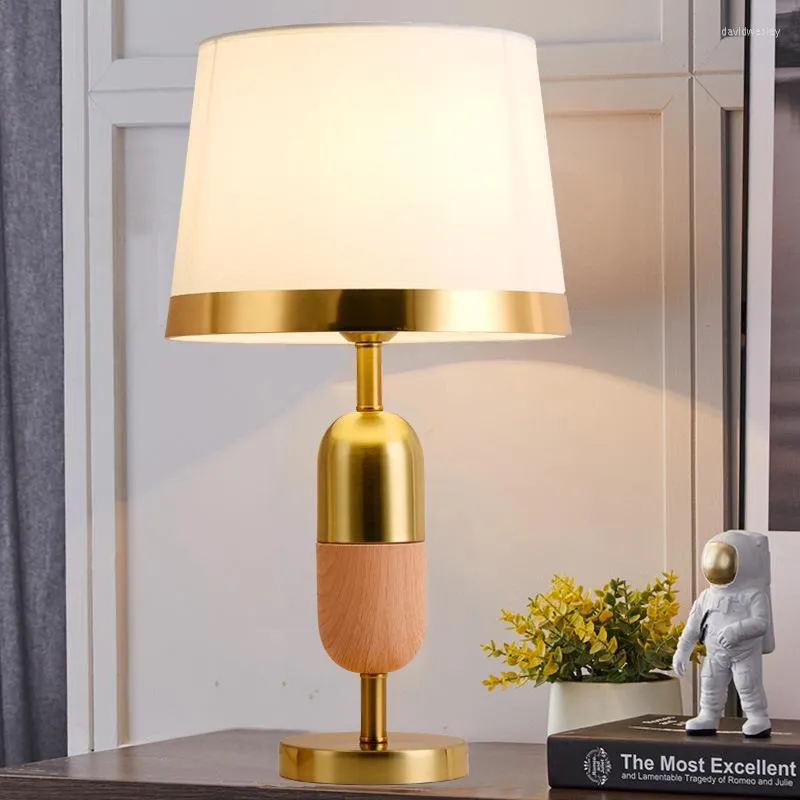 Table Lamps Modern Simple Fabric Lamp Switching Ins Bedroom Bedside Night Light El Foyer Study Lighting Exhibition Hall Desk