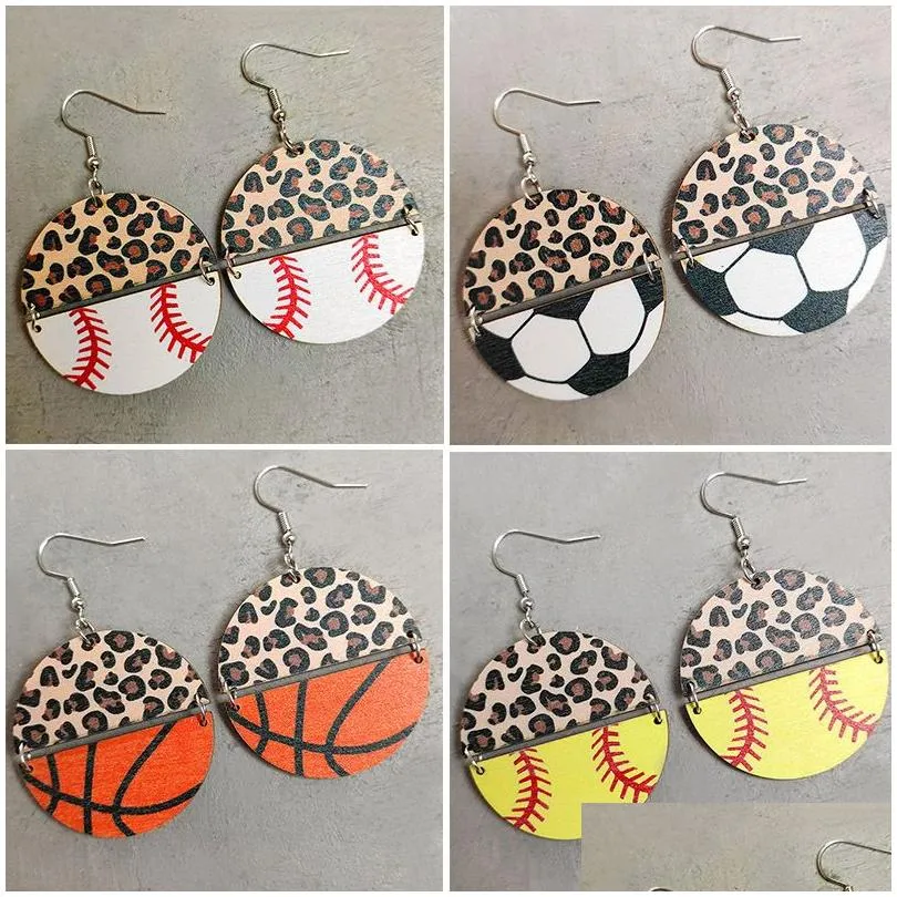 Charm Sports Leopardörhängen Soccer Half Round Splice Pendant Earring Studs Drop Delivery SMycken DHDHS