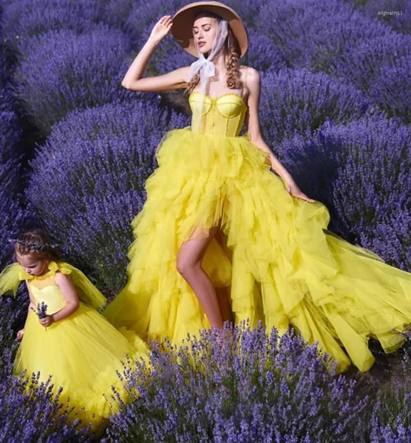 Vestidos de menina vestido de flor amarela tule buft o pescoço de longa duração Longe Bride Birthday