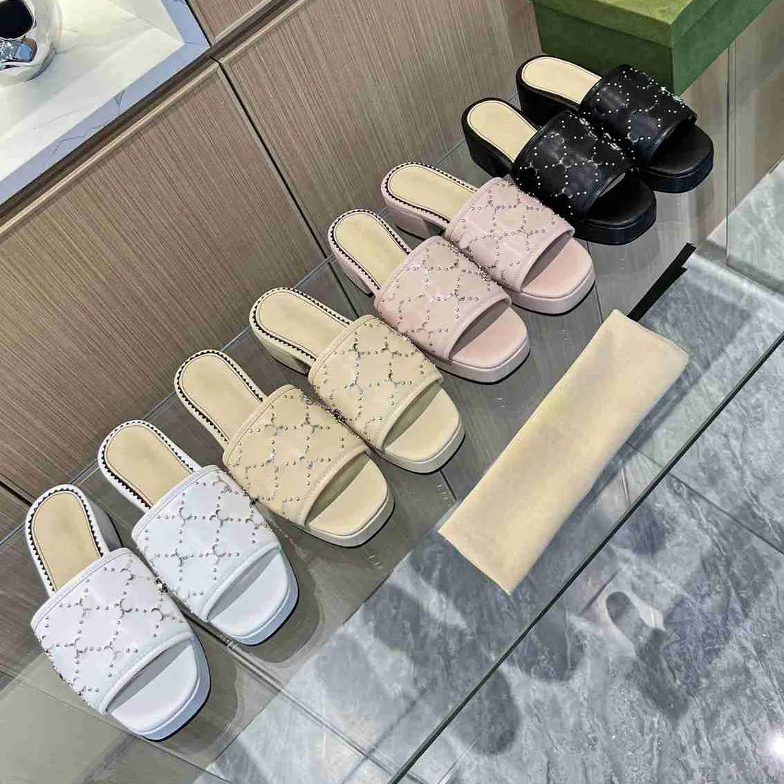 2023 NY SLODLOCKING Slide Sandal Studs Women Plat High Sandals Leather Sexy Beach Platform Lady Pink Black White Summer Comfort With Box+Dust Bag Size 35-40