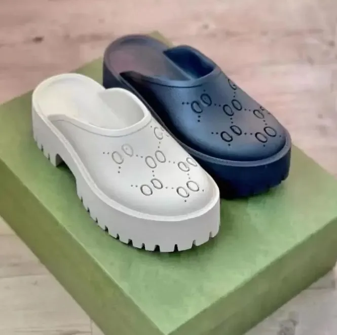 Luxe slippers merkontwerpers mannen dames holle platform sandalen gemaakt van transparant materiaal modieus zonnige strandschoenen vrouw huis veelkleurige slipper