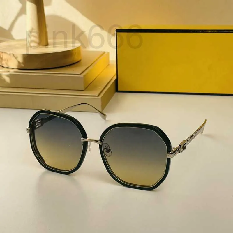 Solglasögon Designer Luxury Brand Women's Classic Metal Frame Pilot Eyewear Female Vintage Outdoor Eyeglasses DV09
