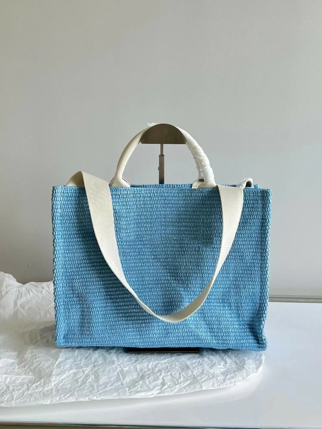 Designer Light Blue Raffia Tote Bags East-west Weaved Fabric Totes Letter Embroidery Raffia Straw Basket Bag Top Handle Handbags Ribbon Two Straps Summer Beach Bags