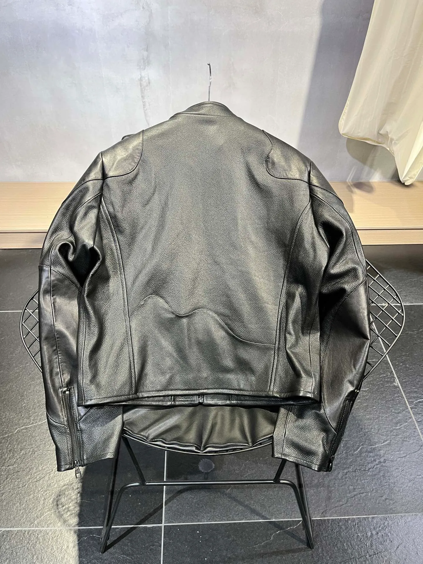 High quality designer fine texture stand collar brand mens casual motorcycle leather jacket_voghion.com