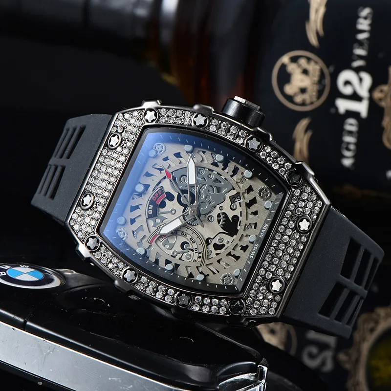 Manufacturers Supply Men's Business Fashion Personalized Barrel-Shaped Trend Diamond Quartz Watch 9791-h-Diamond