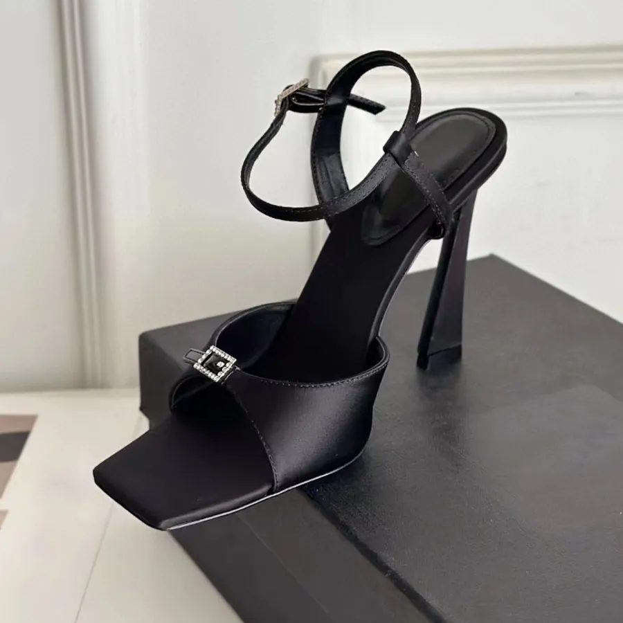 Narrow dress sandals store