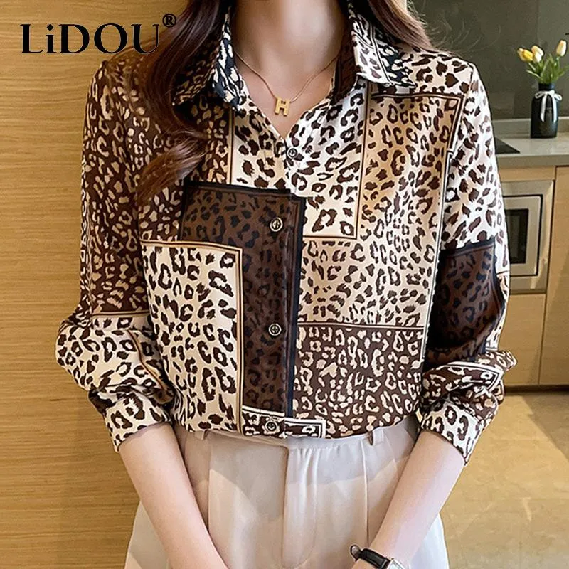 BLouse 2022 Spring New Leopard Patchwork Print Satin Shirt Women Korean Style Polo Neck Långärmad blusar Elegant Fashion Casual Top