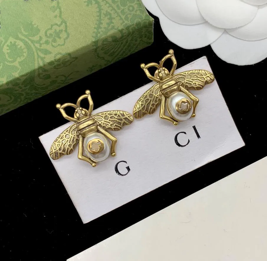 Diseñador Stud pendientes material de latón 925 agujas de plata antialérgico abeja marca de lujo pendiente damas bodas fiestas regalos joyería exquisita