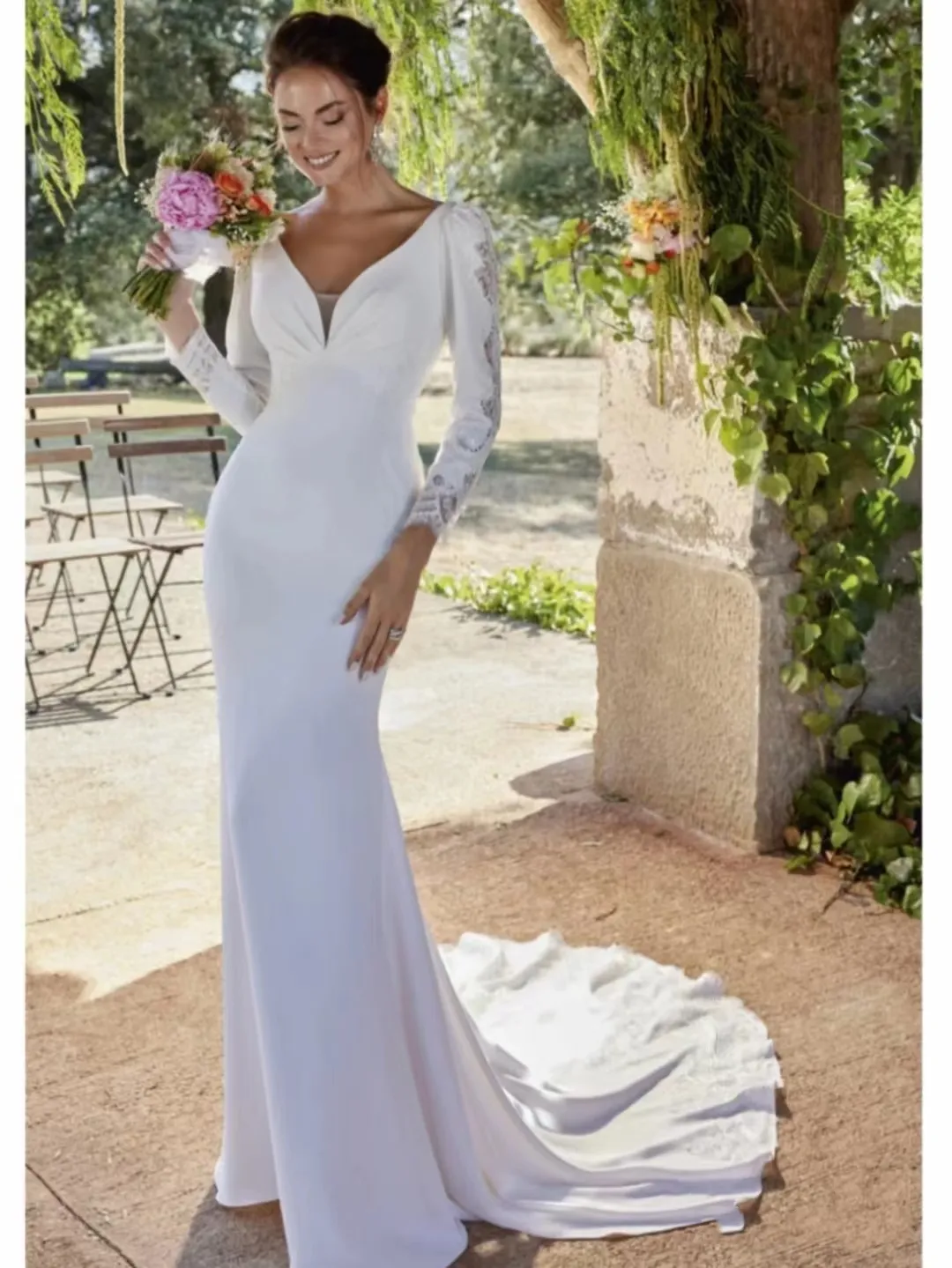 Silk fishtail wedding dress hotsell