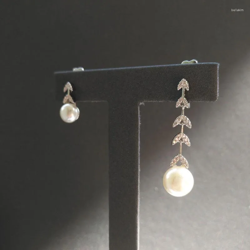 أقراط مسمار S925 Sterling Silver Classic Petals Pearl Fashion Fashion مزاج حلوة الرومانسية المجوهرات المغربية