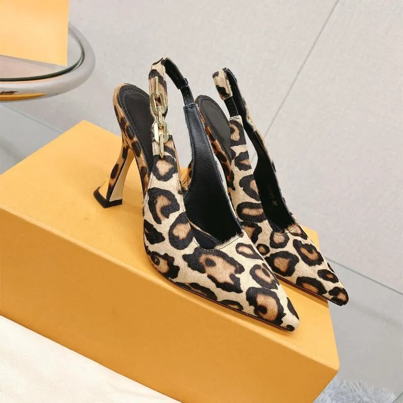 Vestido tênis mulheres tamanho35-42 bombas de couro genuíno de leopardo slingbacks super altas sandálias de sandálias de cadeia Zapatillas mujer