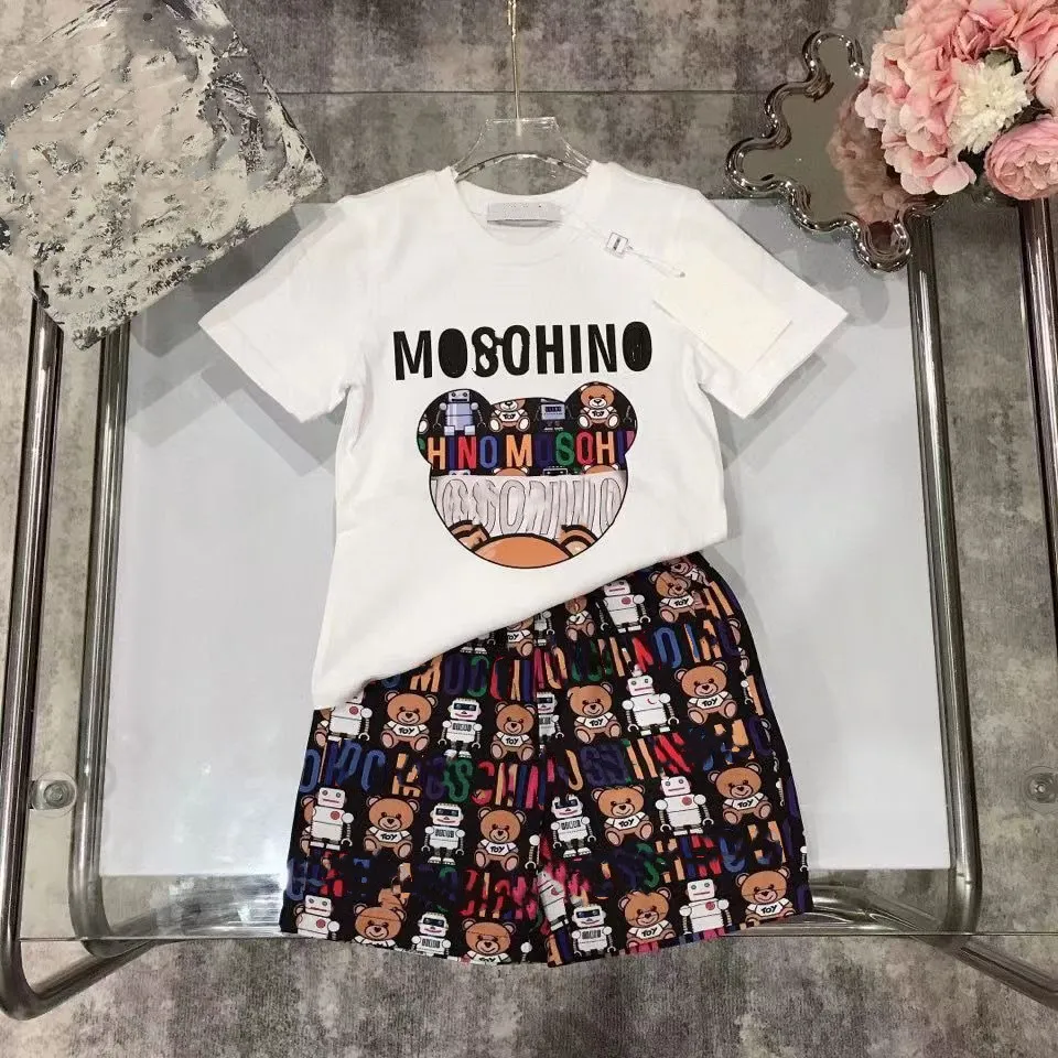 Nuevo logotipo de lujo clásico Mosch Designer Baby Sets camiseta Pantalones abrigo jacekt hoodle suéter olde Traje Moda para niños Ropa de algodón para niños 2pcs