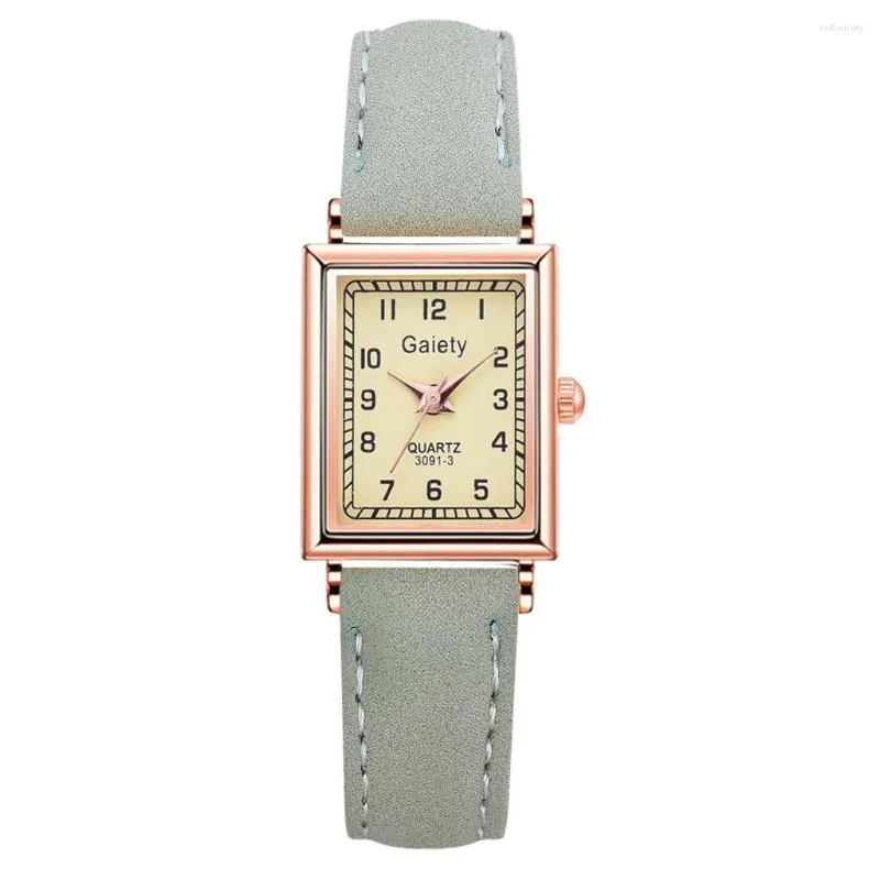 Armbandsur Retro Classic Ladies Square Head Leather Belt Quartz Watch Armband Set Fashion Gift