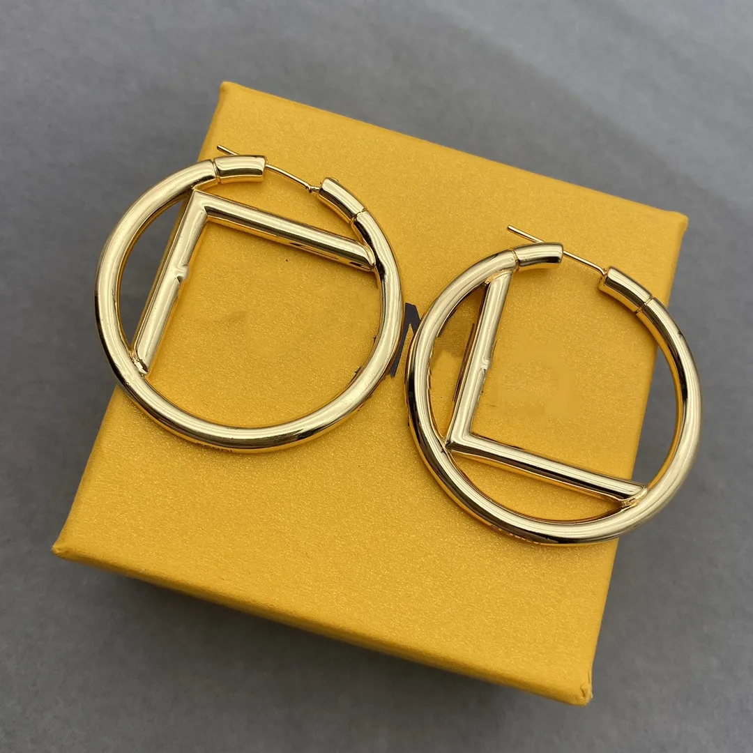Luxe stud Big Gold Hoop Earring voor Lady Women Designer sieraden Classic Big Circle 18K Gold Ploated Earring F Letter Valentijnsdag Gift Betrokkenheid voor bruid dhgate