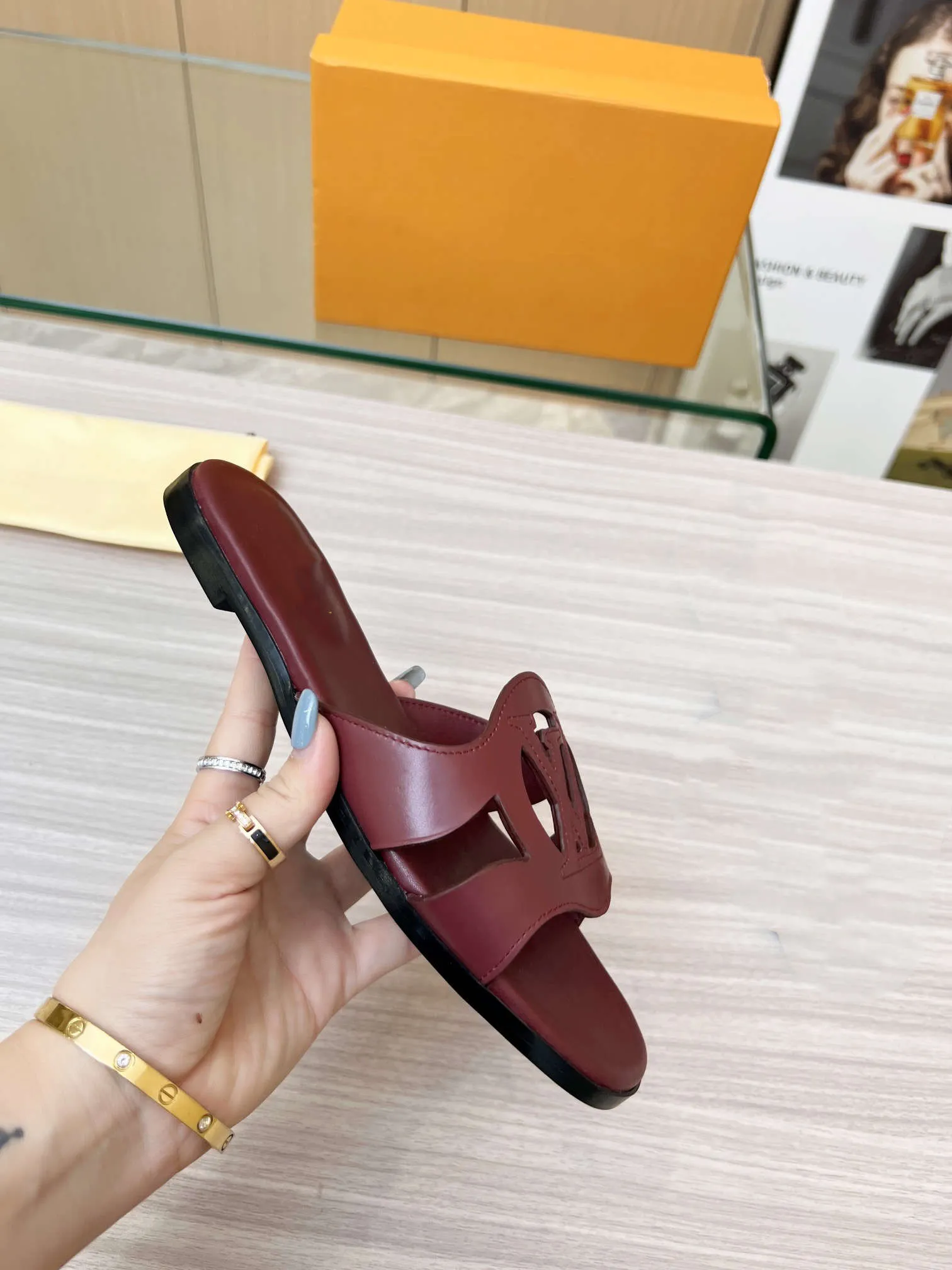 Womens designer flat sandals hot sale