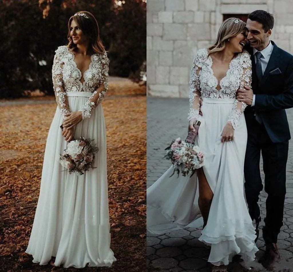 2023 LACE Appliced ​​Plus Size Bohemian Wedding Dress Billiga långa ärmar V Neck Chiffon Beach Boho Bridal klänning