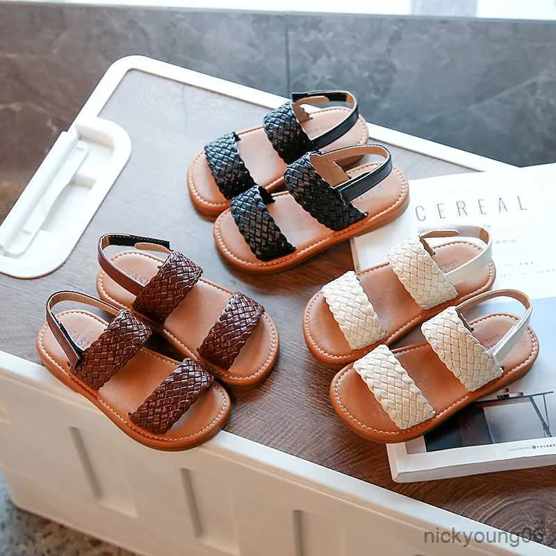 Sandals Summer Girl's Sandals Braided Classic Morden Kids Sliders 21-34 Open Toe Three Colors Open Toe Soft Leather Children Flat Shoes R230529